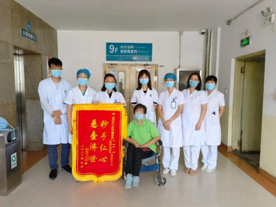 一面錦旗 一個故事 一份責任 一種信任