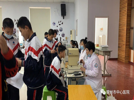 責任擔當｜專家進校園 呵護兒童、青少年健康成長